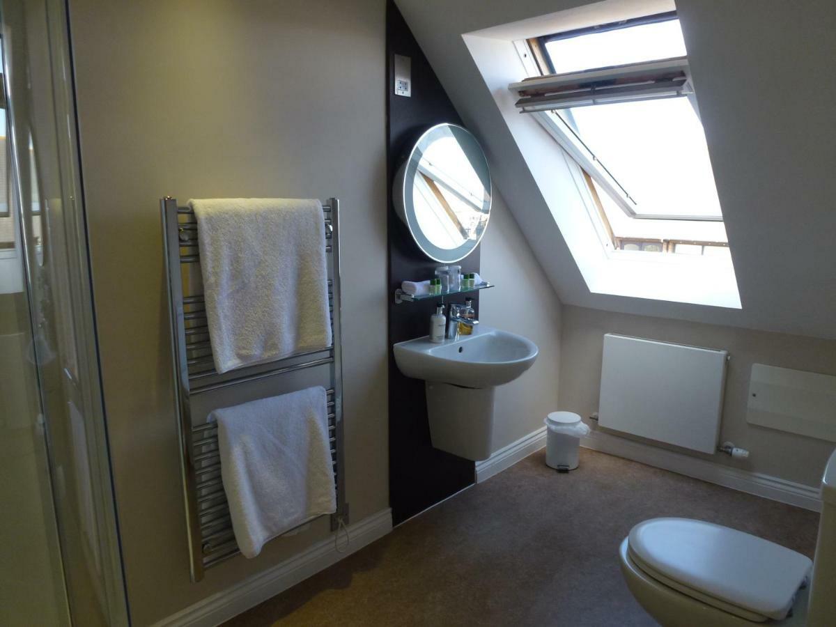 Boathouse Hotel هيث المظهر الخارجي الصورة